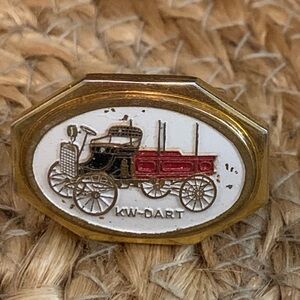 Vintage KW-Dart Carriage Men’s Cuff Link Set with Money Clip